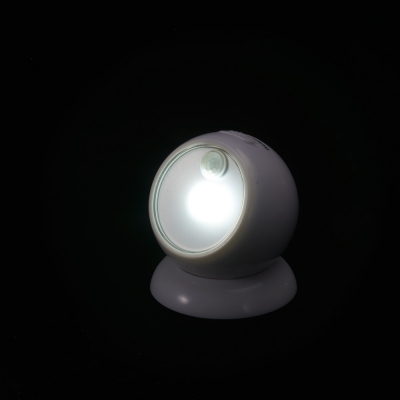 YAZAWA(ヤザワ) ボールセンサーライト 乾電池式 白色LED 人感・明暗センサー付  NBSMN45WH 画像2